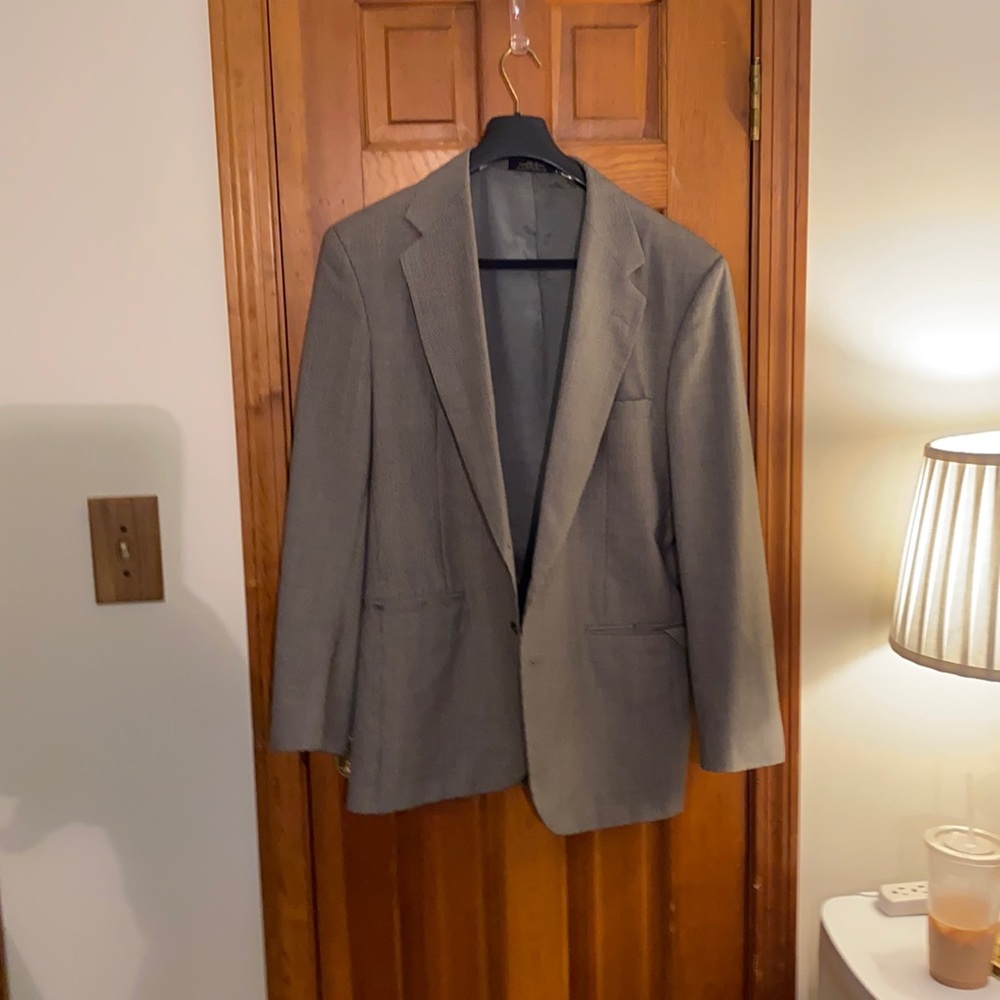 Men’s gray suit coat